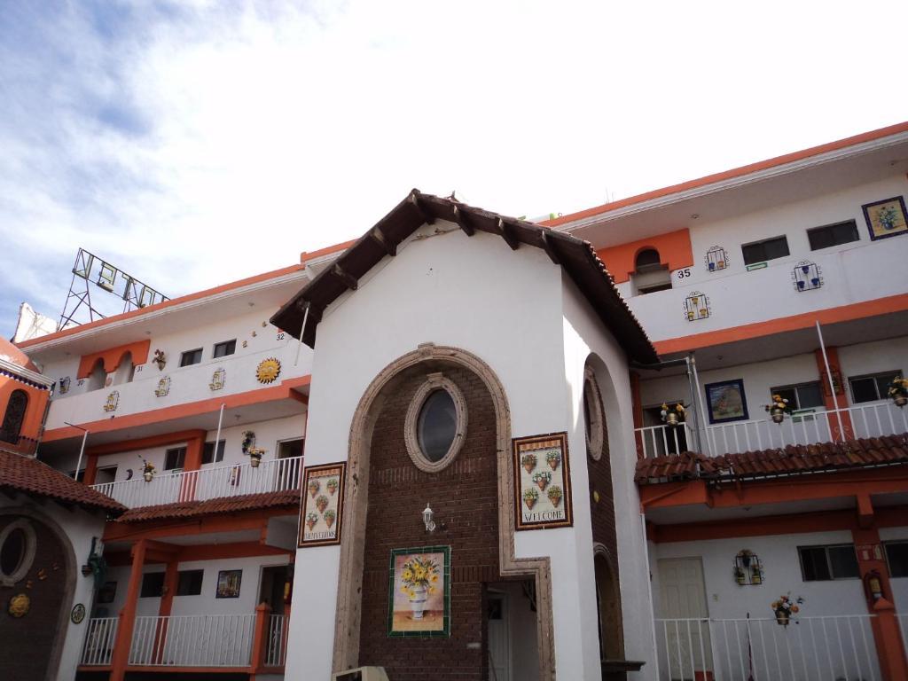 Hotel Mario'S Inn Ramos Arizpe Exterior foto